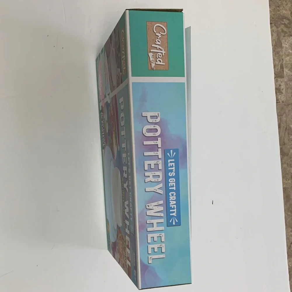 Crafted Let’s Get Crafty Pottery Wheel Kit. Brand new in the Box. Great gift 🎁